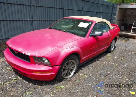 2005 Ford Mustang from USA, damaged, VIN 1ZVFT84N455215653